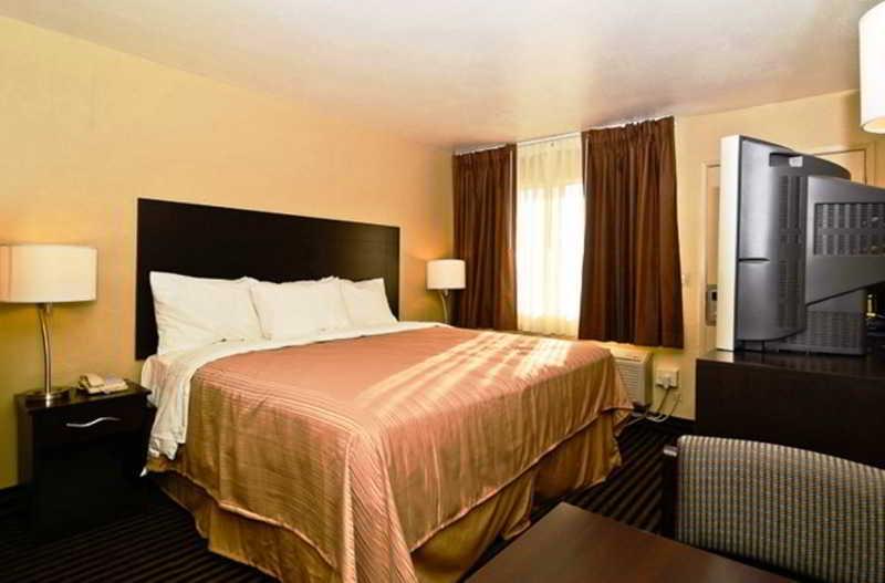 Americas Best Value Inn & Suites Escondido Chambre photo