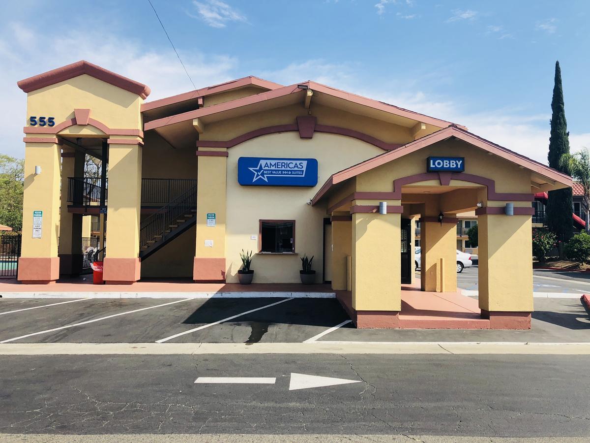 Americas Best Value Inn & Suites Escondido Extérieur photo