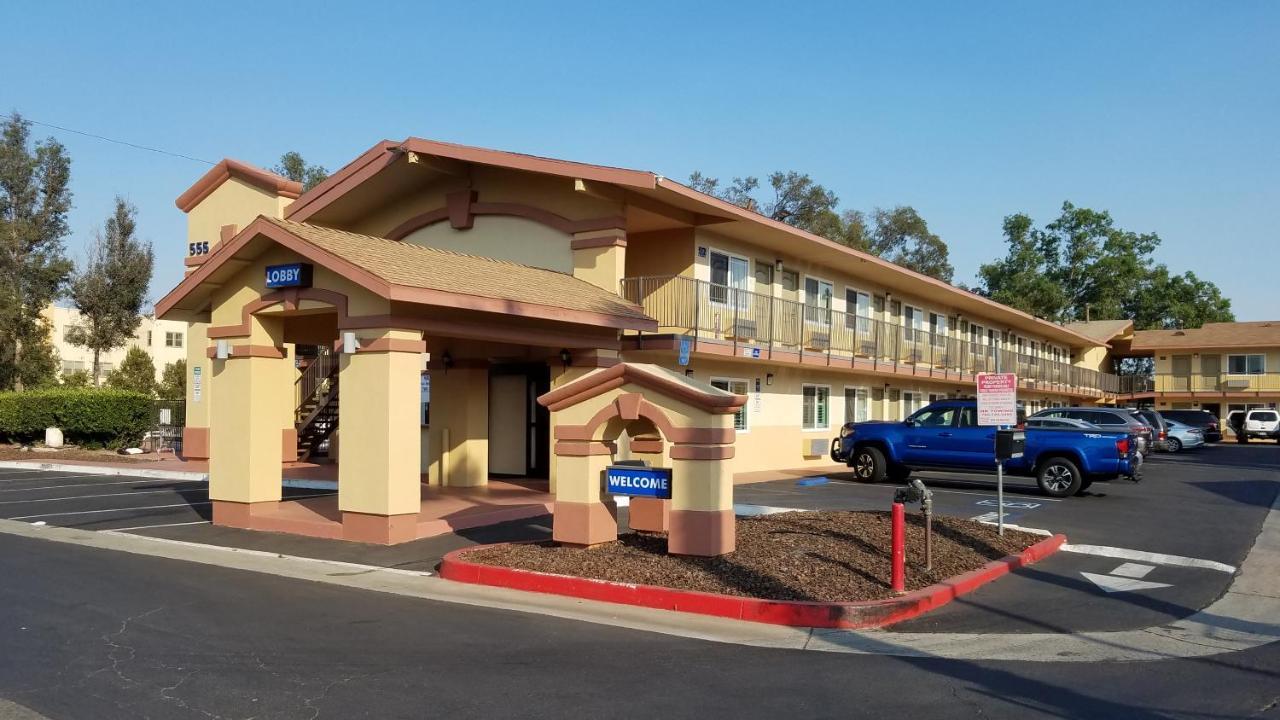 Americas Best Value Inn & Suites Escondido Extérieur photo