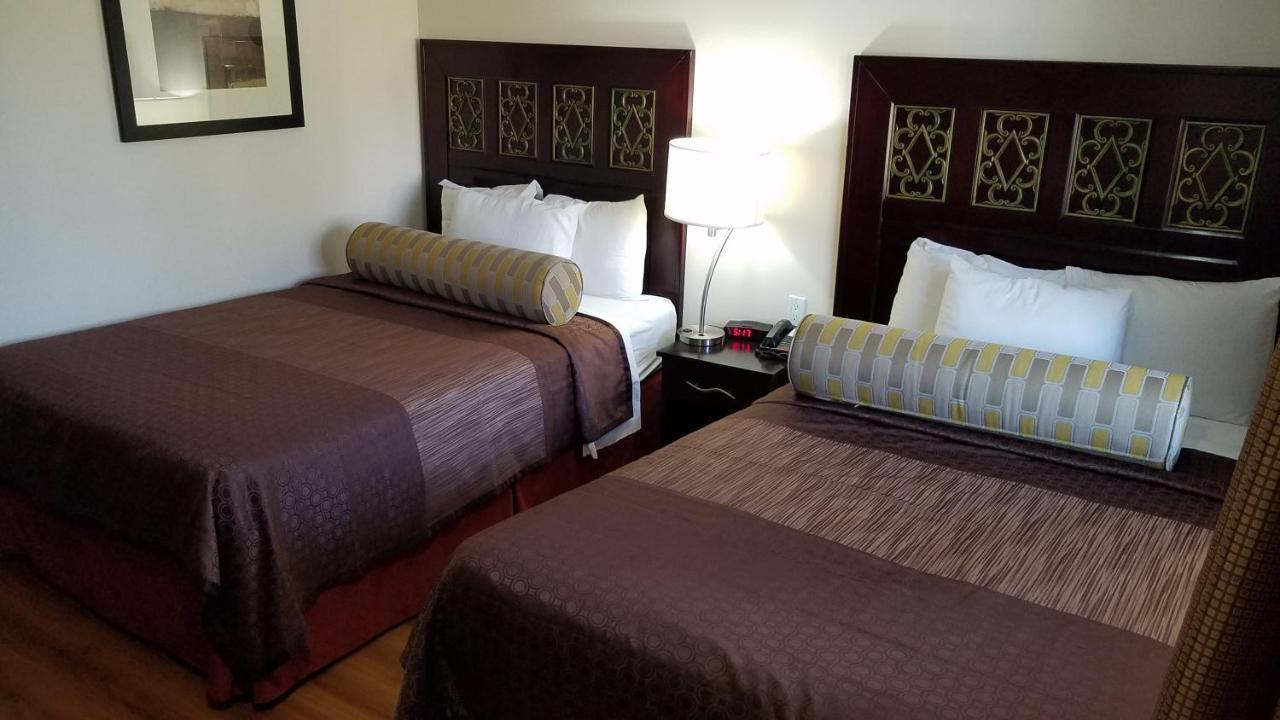 Americas Best Value Inn & Suites Escondido Extérieur photo