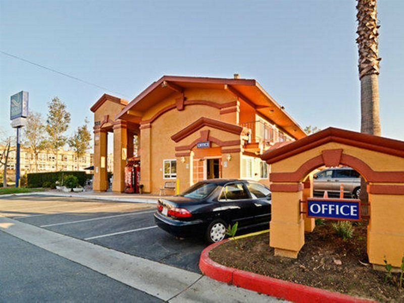 Americas Best Value Inn & Suites Escondido Extérieur photo