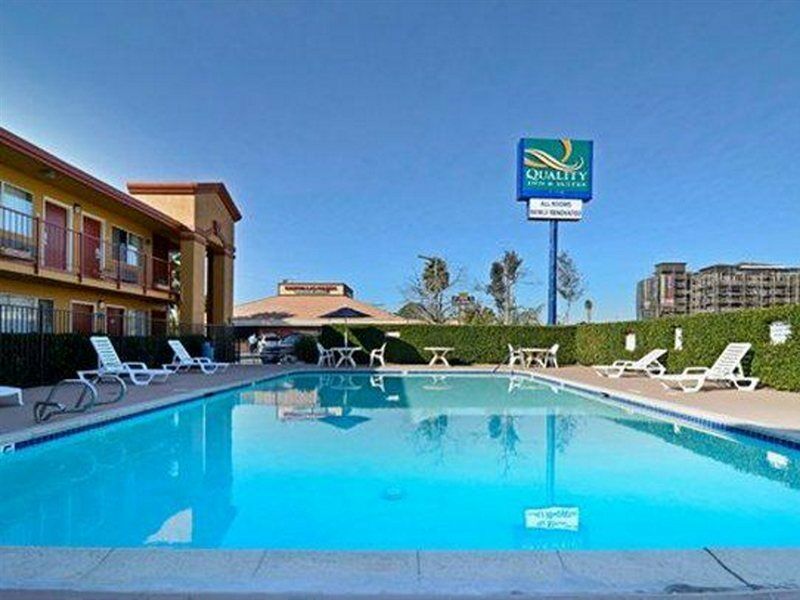 Americas Best Value Inn & Suites Escondido Extérieur photo